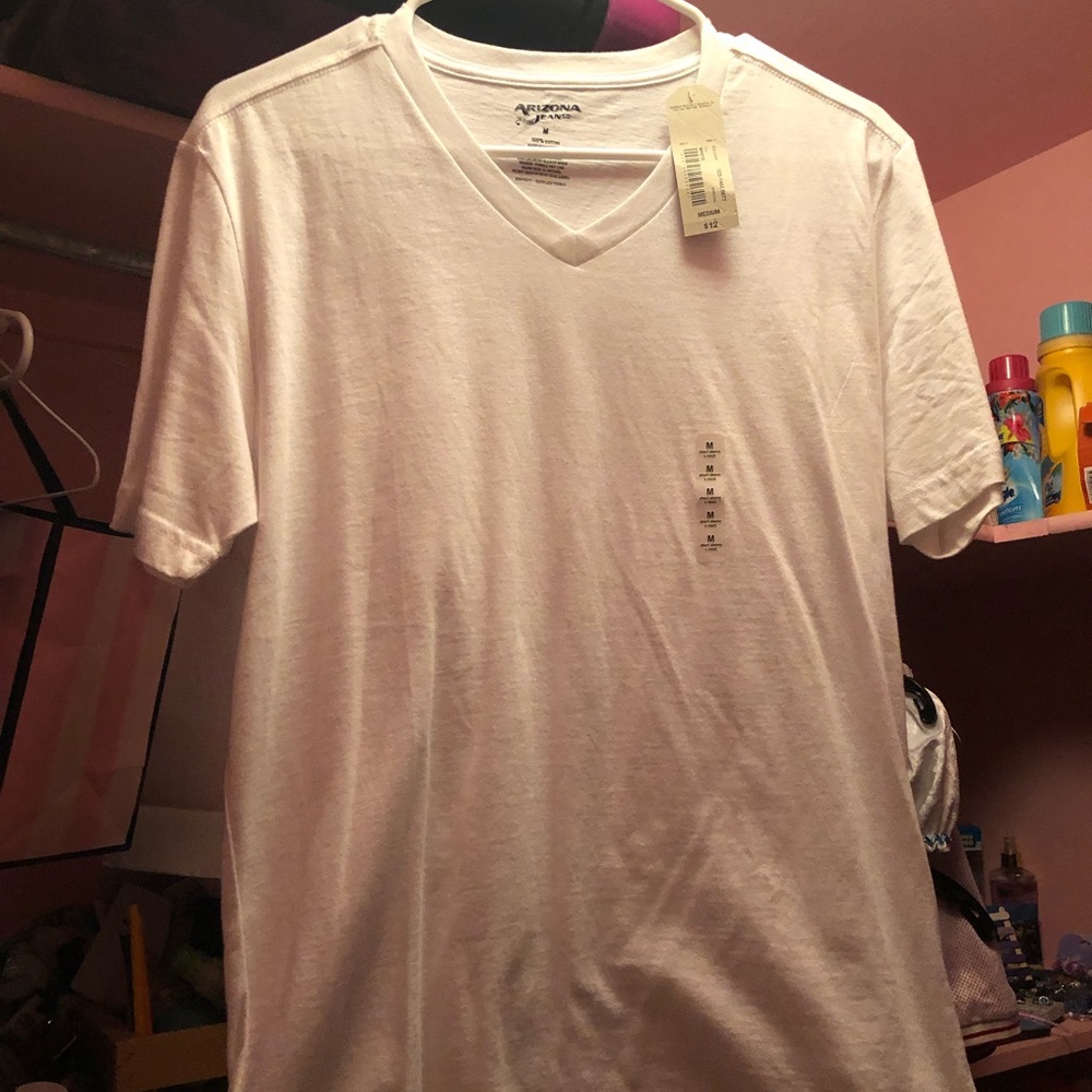Vneck plain white tee shirt. NWT. Size M